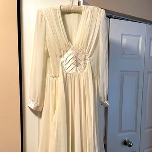 Ivory chiffon elegant dress